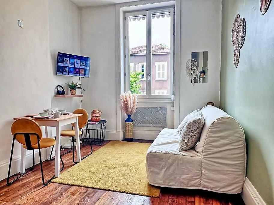 Studio Central Et Confortable Villeurbanne 0*,  France