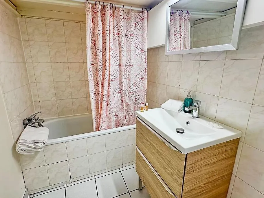 Studio Central Et Confortable Villeurbanne Apartment